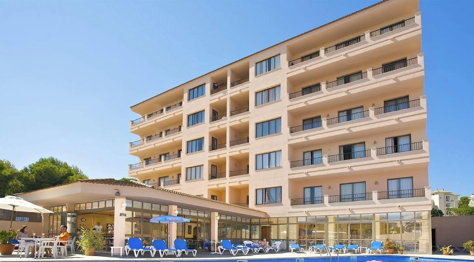 Apartaments La Perla Negra Cala Ratjada  Spain